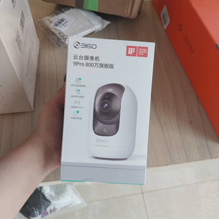 دوربین مداربسته 360 درجه 9Pro 800 با کیفیت 4K، وای‌فای 6، هوش مصنوعی و قابلیت مکالمه دوطرفه