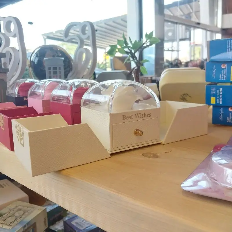 جعبه گل رز جاودان باکس لوکس و دکوراتیو