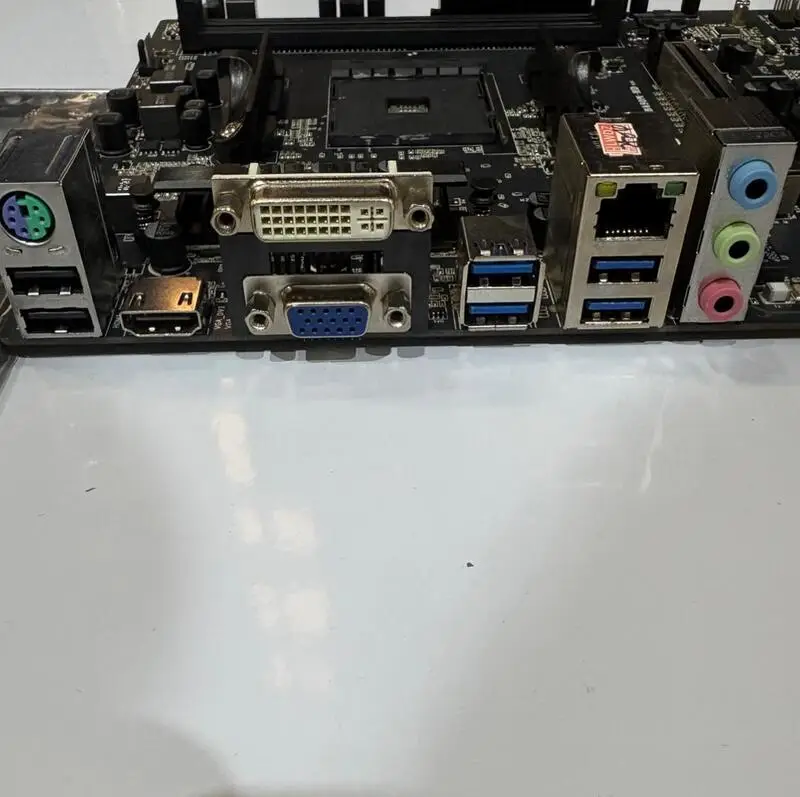 مادربرد گیمینگ Colorful BATTLE-AX B450M-HD V14 با چیپست AMD B450