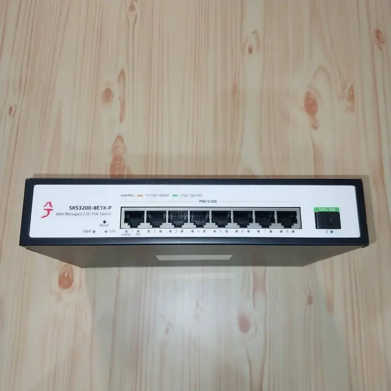 سوئیچ شبکه 2.5 گیگابیتی PoE+ مدیریتی 9 پورت XikeStor | 8×2.5G PoE + 1×10G SFP