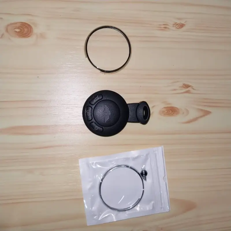 کاور کلید 3 دکمه‌ای OcioDual مخصوص BMW Mini Cooper R56. ساخته شده از مواد با کیفیت، سبک و بادوام. جایگزین ایده‌آل برای تعمیر و بازسازی کلید خودرو به صورت اقتصادی